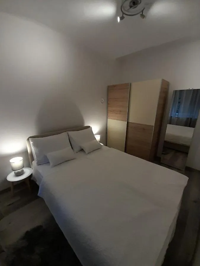 Studio Apartman Lena Rijeka Appartement