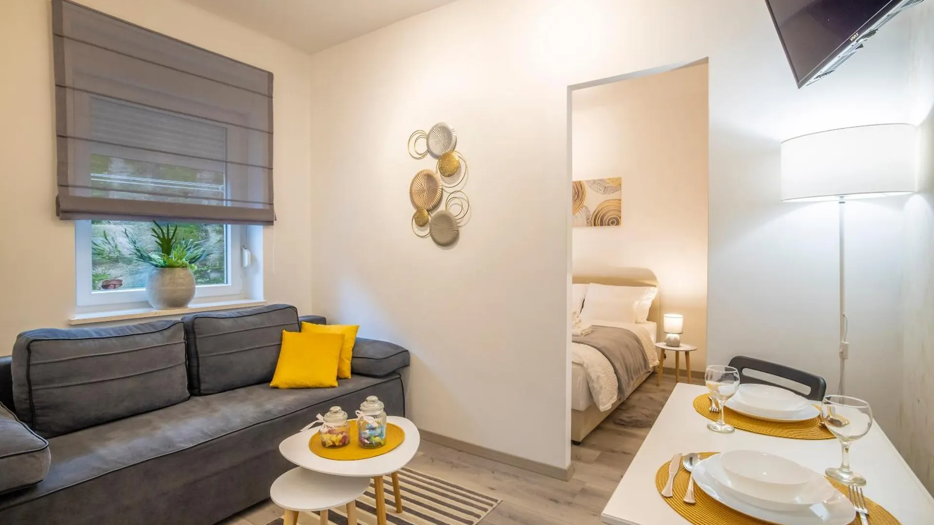 Studio Apartman Lena